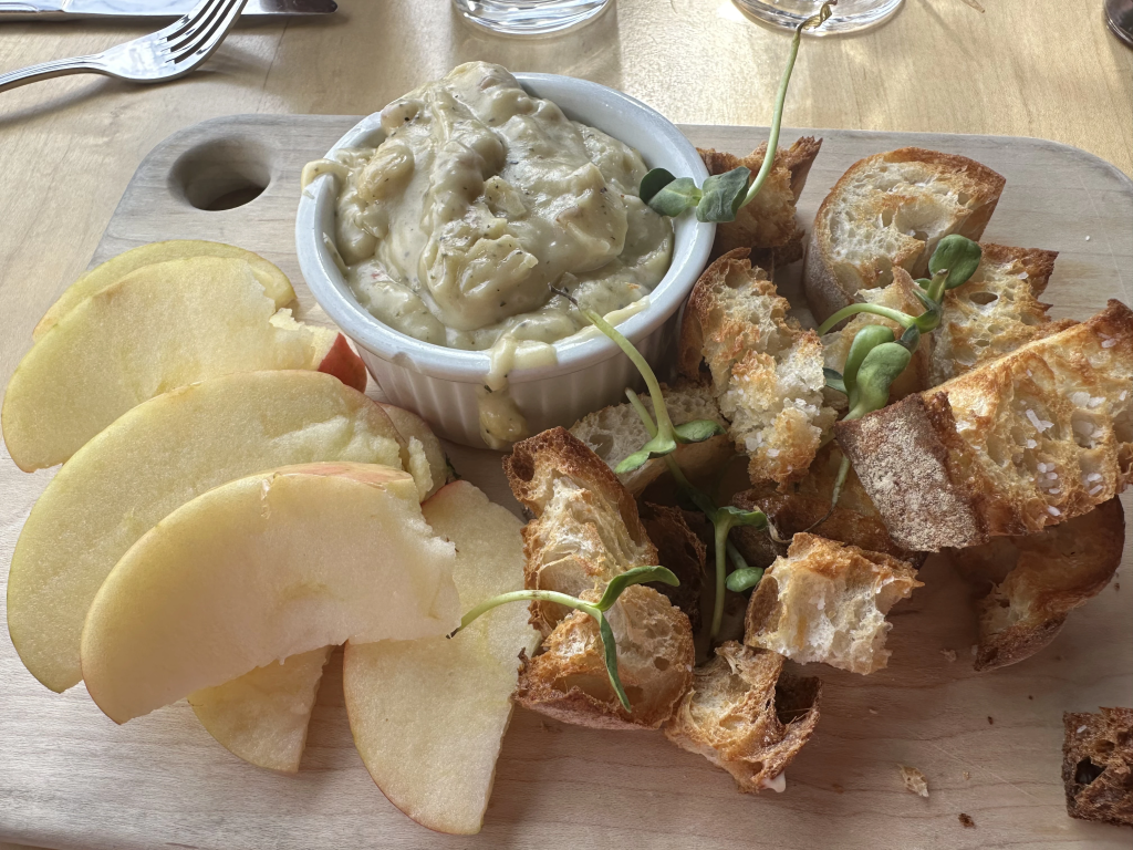 Smoked Gouda & Sage Fondue